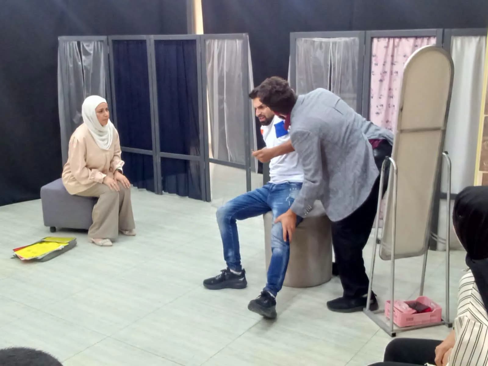 الفنّ ومصدر الرزق